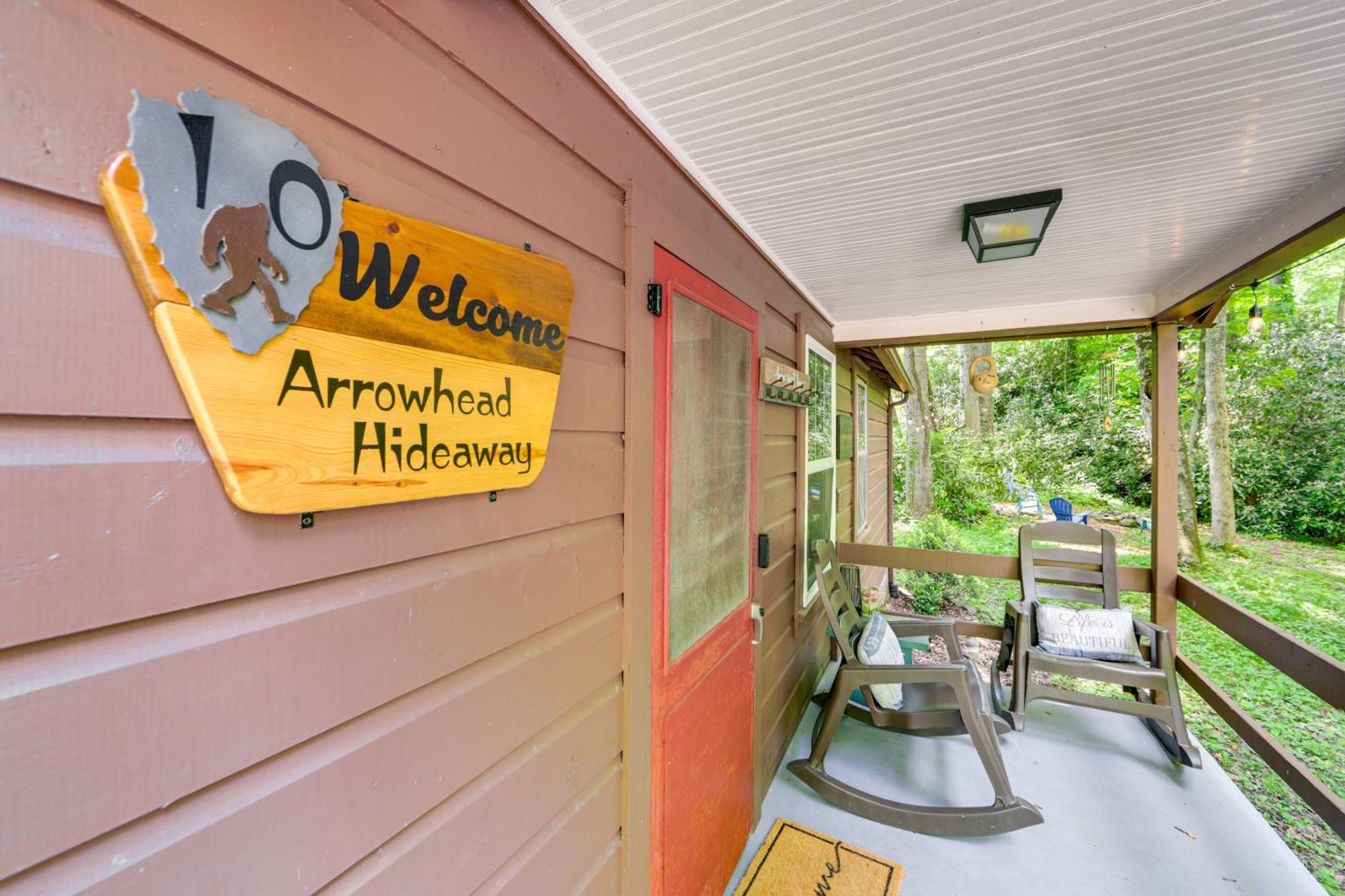 Pet-Friendly Creekside Cabin With Pool Access! Мегги-Вэлли Экстерьер фото