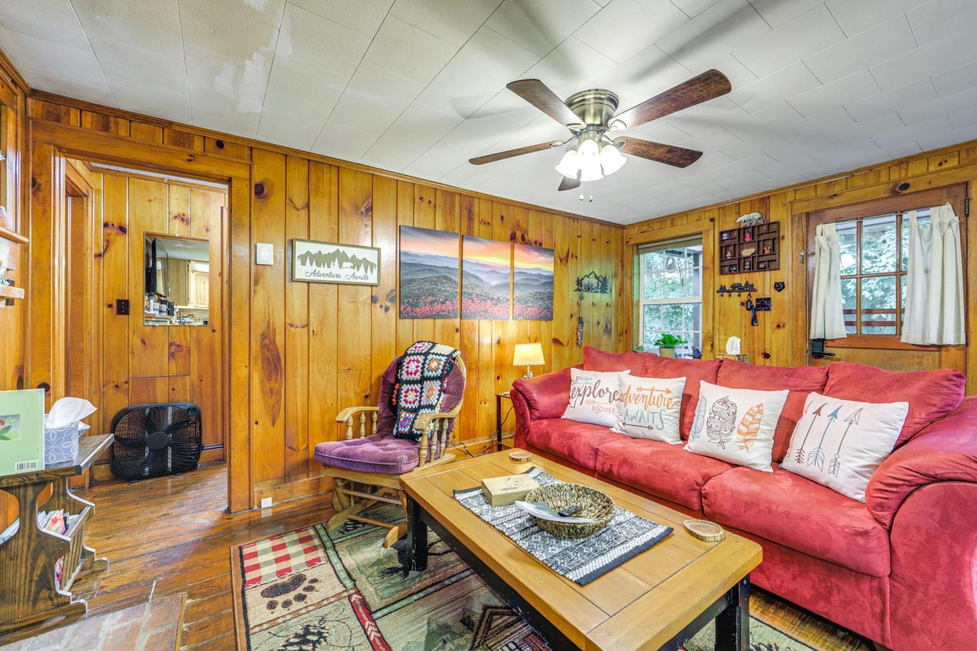 Pet-Friendly Creekside Cabin With Pool Access! Мегги-Вэлли Экстерьер фото