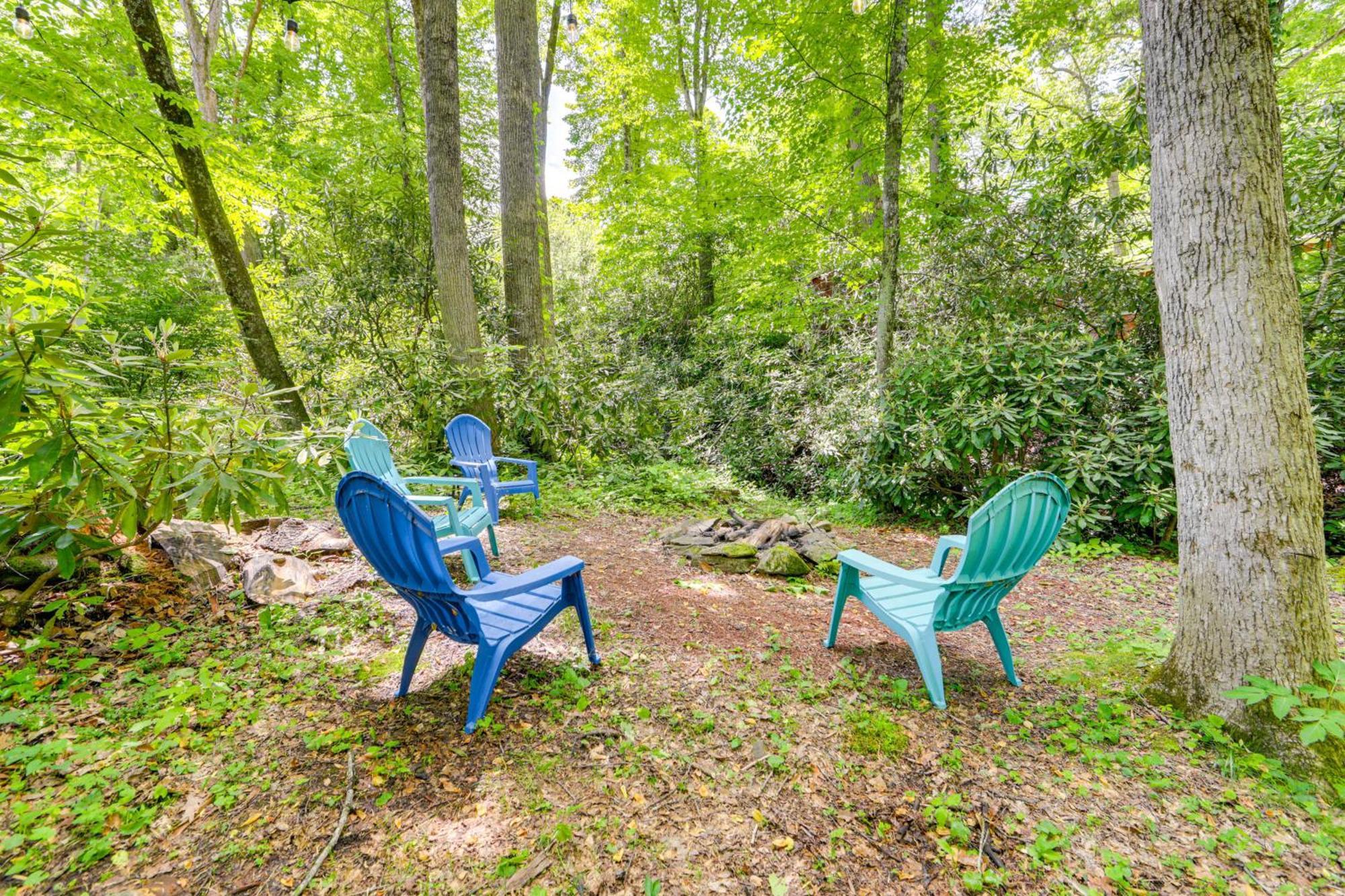 Pet-Friendly Creekside Cabin With Pool Access! Мегги-Вэлли Экстерьер фото